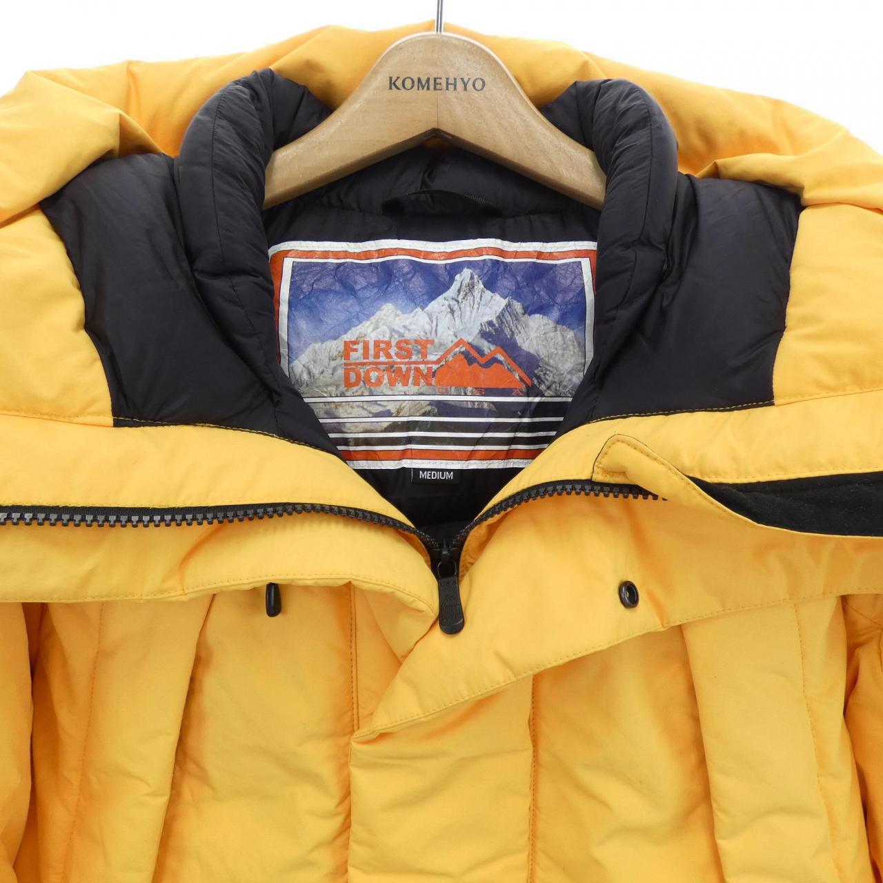 FIRST DOWN ダウンジャケット