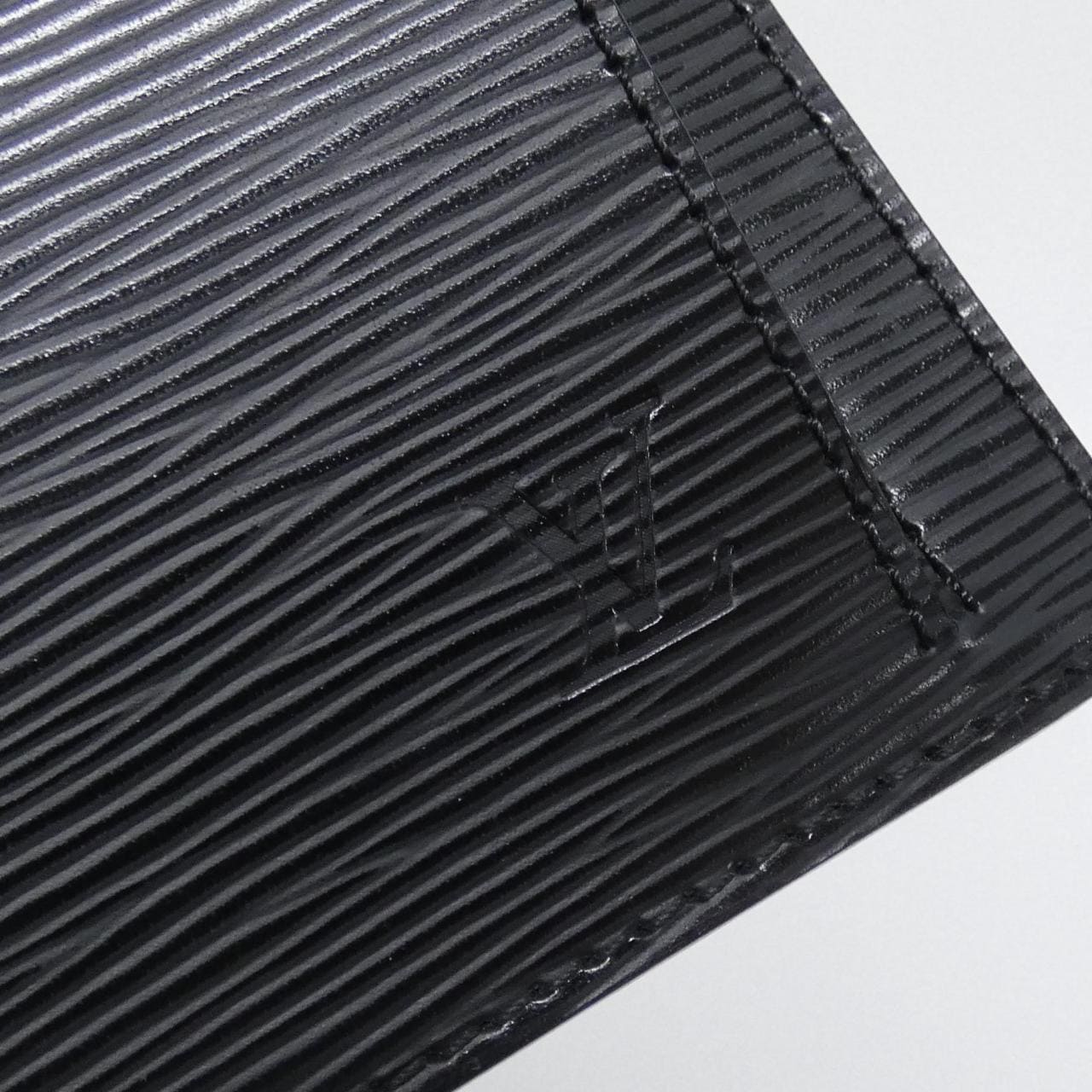 ルイヴィトン エピ ポシェット セリエ ドラゴンヌ M52762 セカンドバッグ