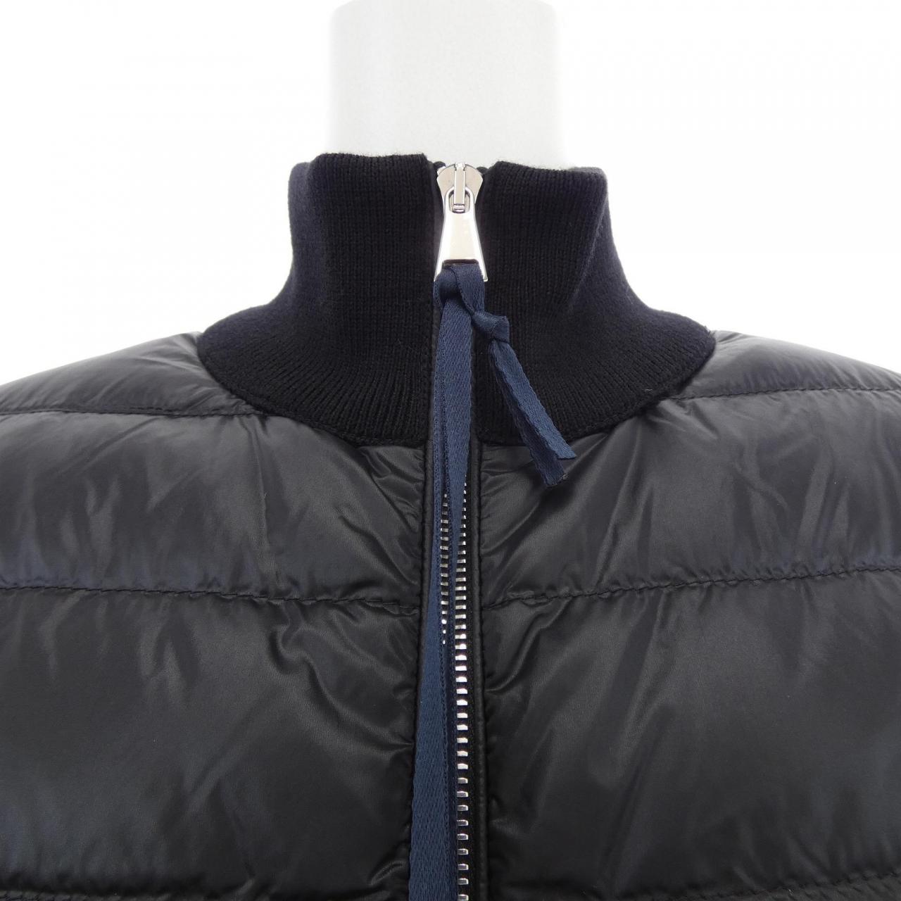【新品】モンクレール MONCLER 20939B00036 M1131 ダウンジャケット