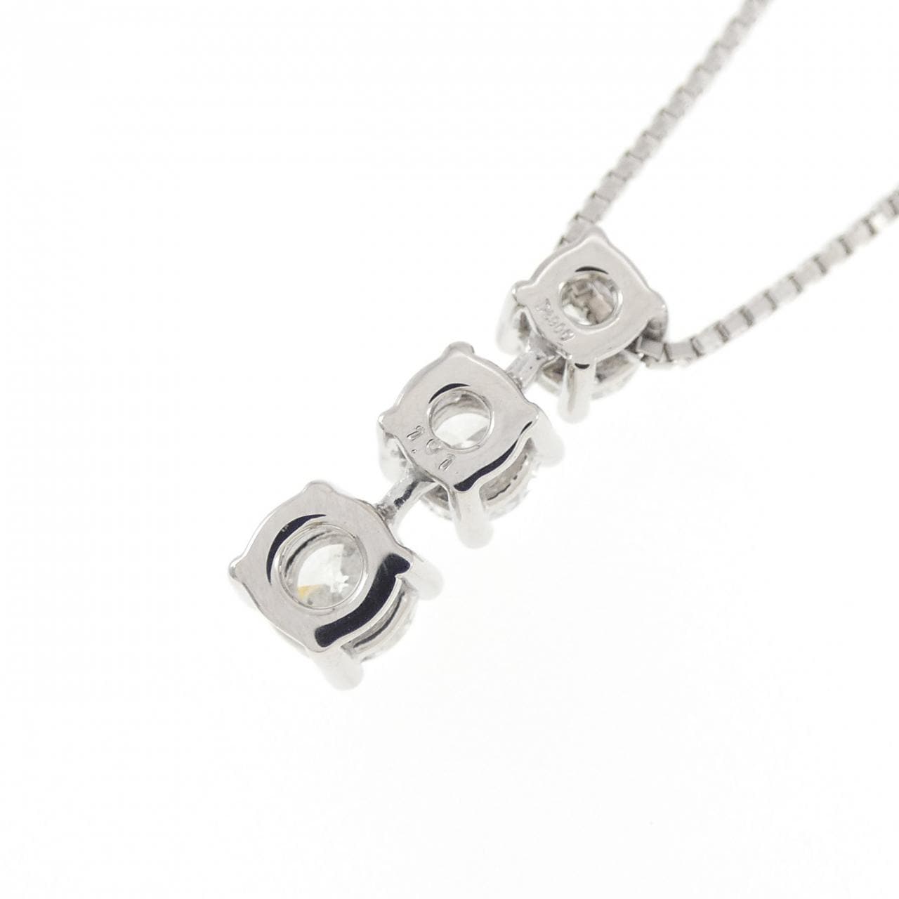 PT900/PT850 スリーストーン ダイヤモンド ネックレス 1.01CT