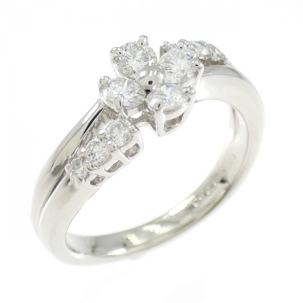 PT900 フラワー ダイヤモンド リング 0.50CT