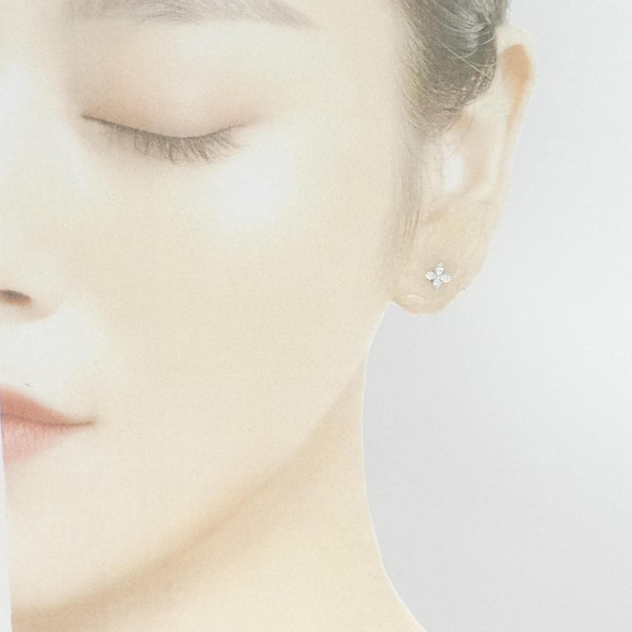 TIFFANY Victoria Mini Earrings