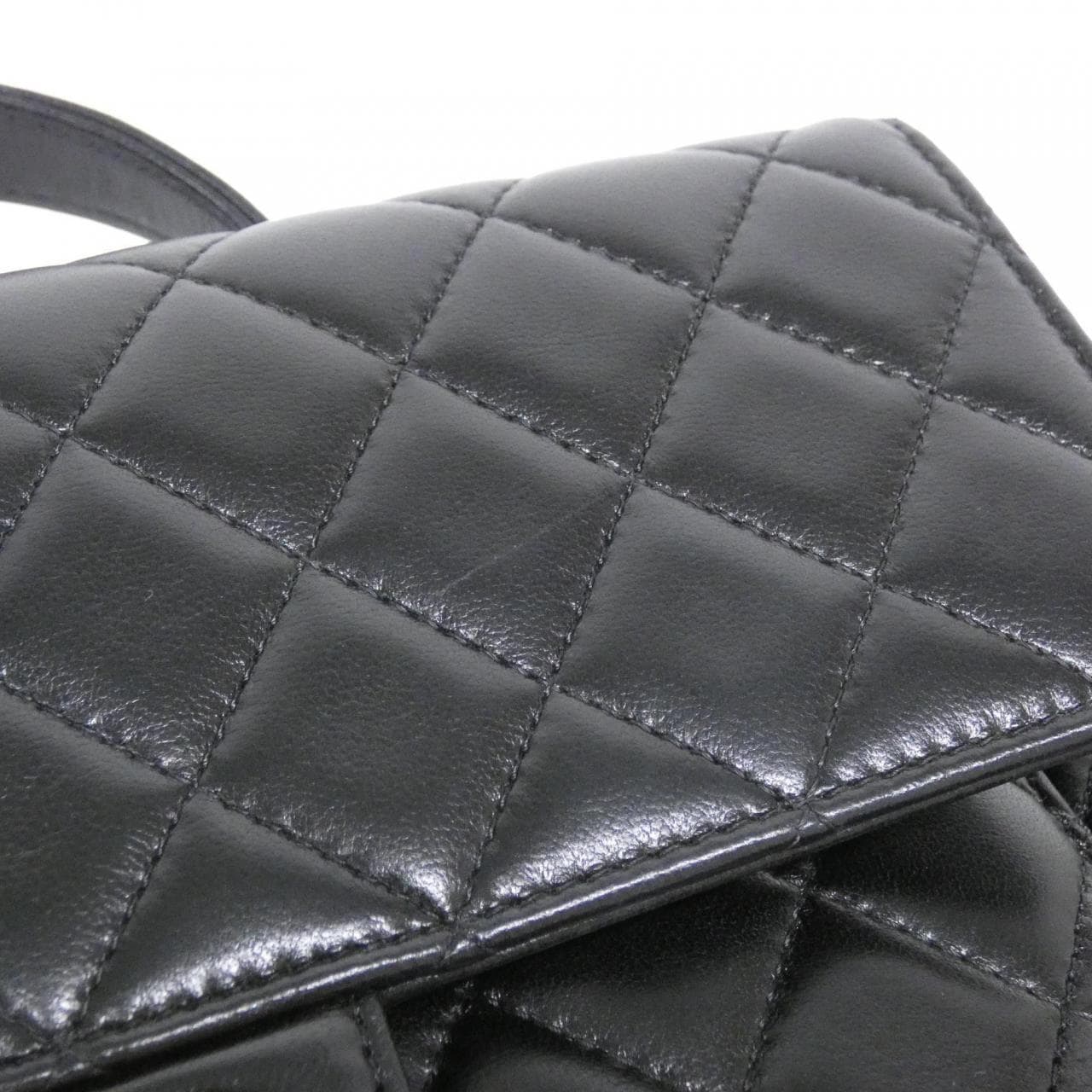 CHANEL AS5704双肩包