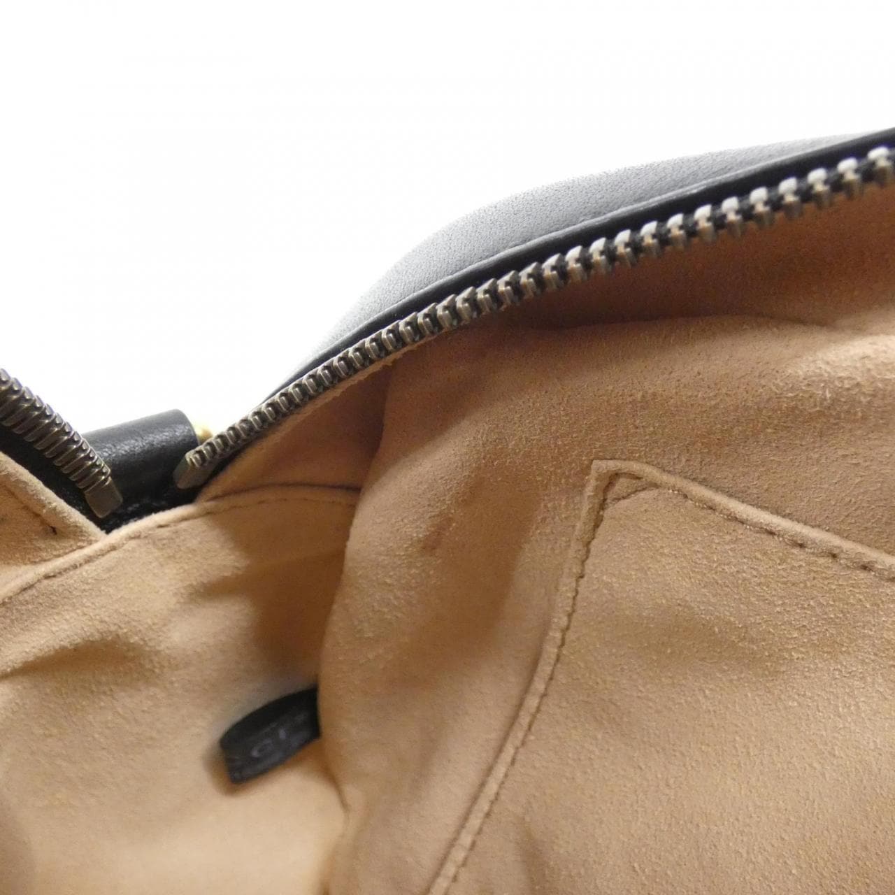 グッチ GG MARMONT 447632 DTD1T ショルダーバッグ