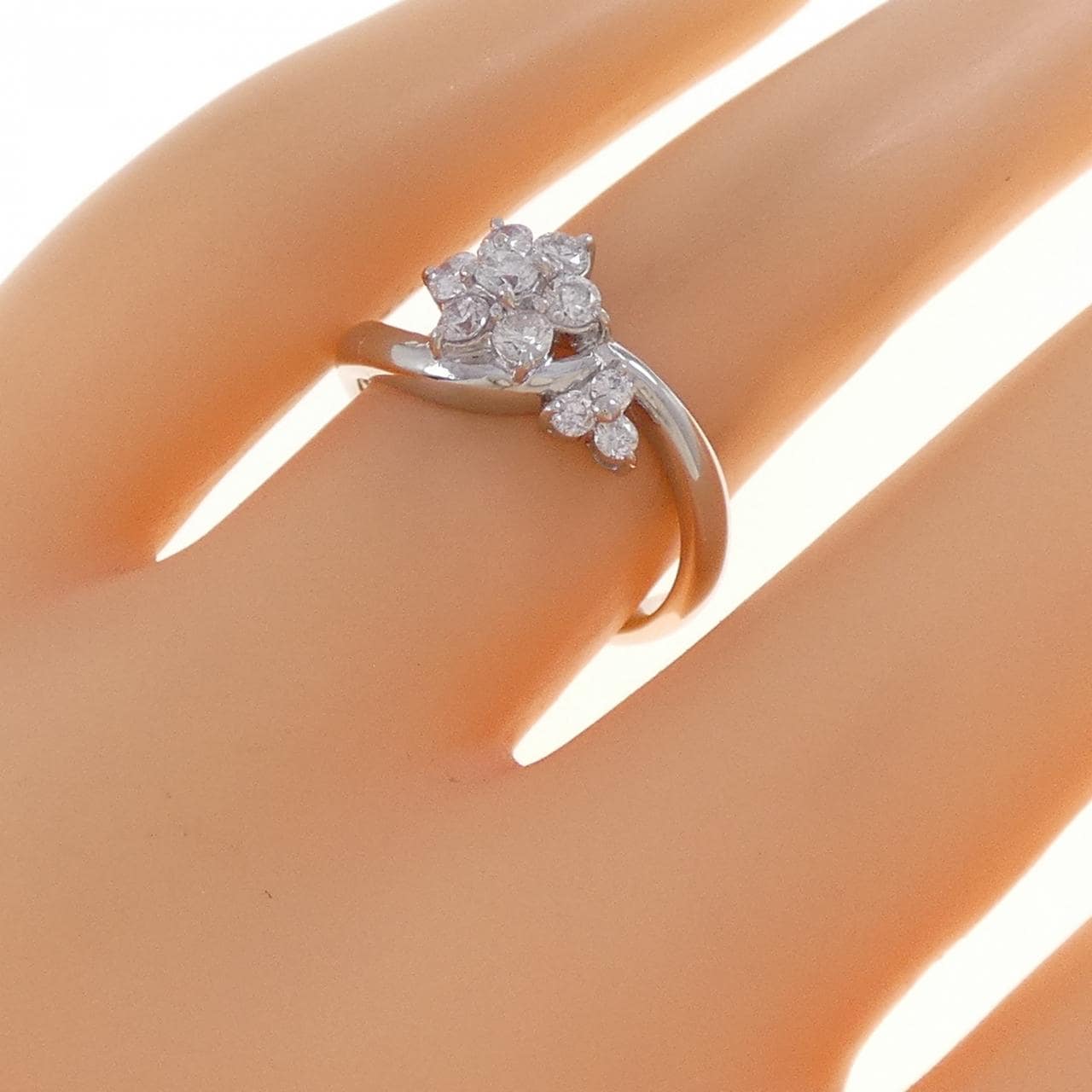 PT900 フラワー ダイヤモンド リング 0.50CT