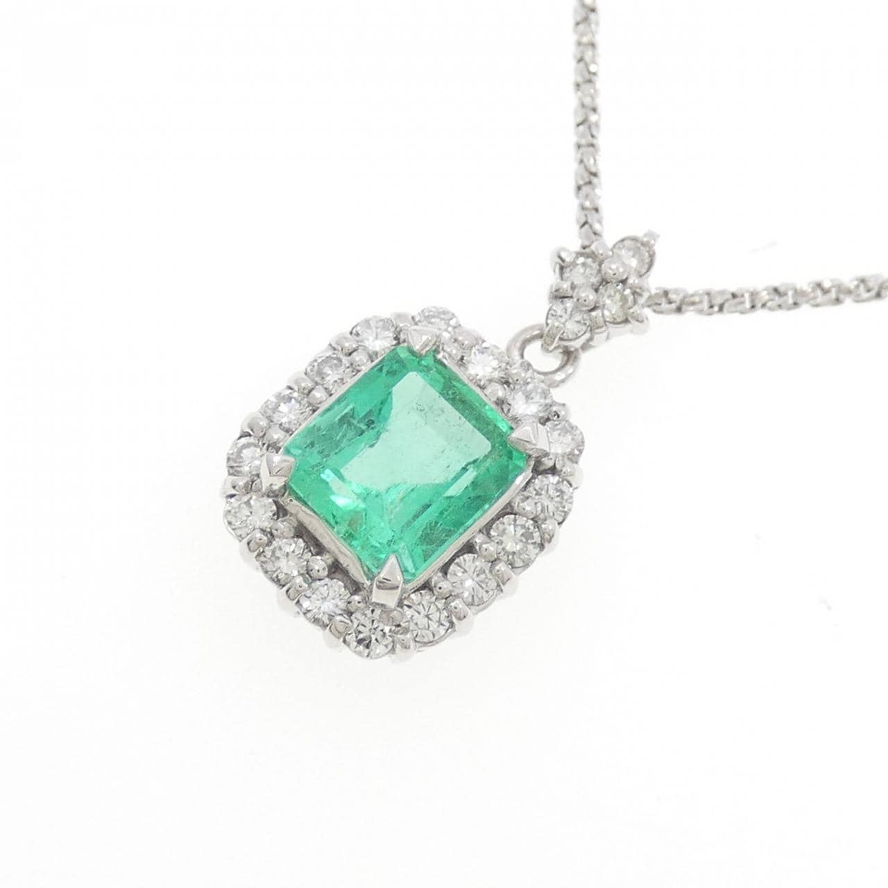K18WG エメラルド ネックレス 1.76CT