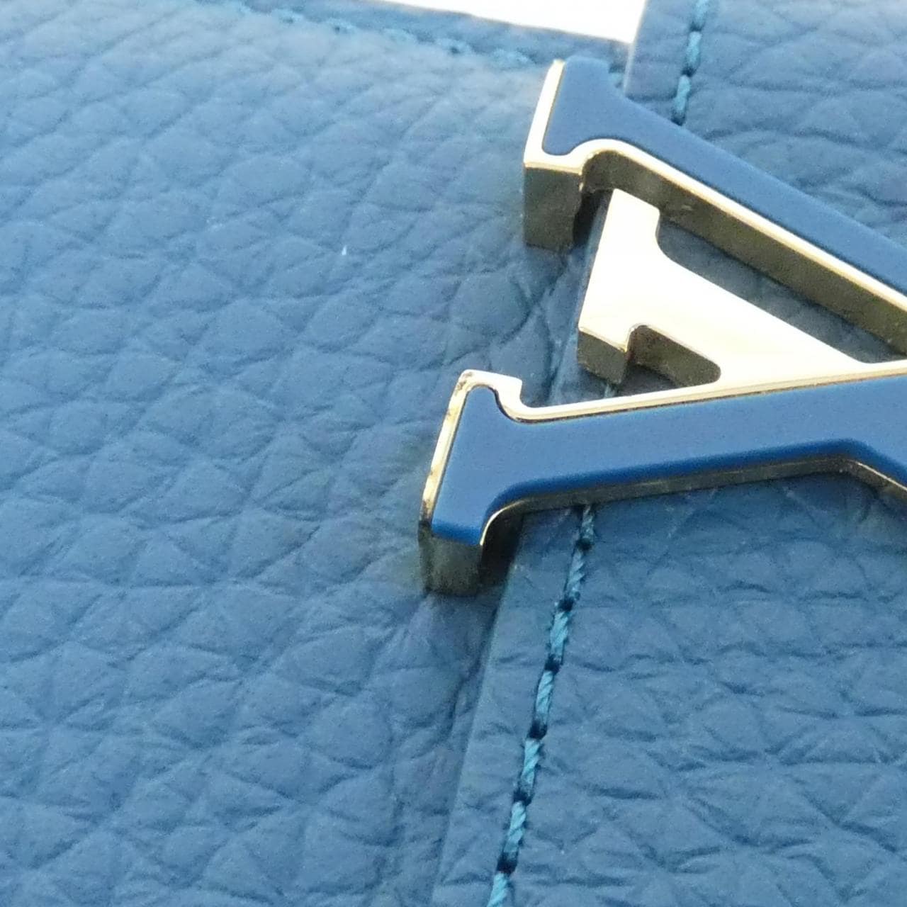 ルイヴィトン トリヨン LVヴェルティカル ウォレット M81499 財布