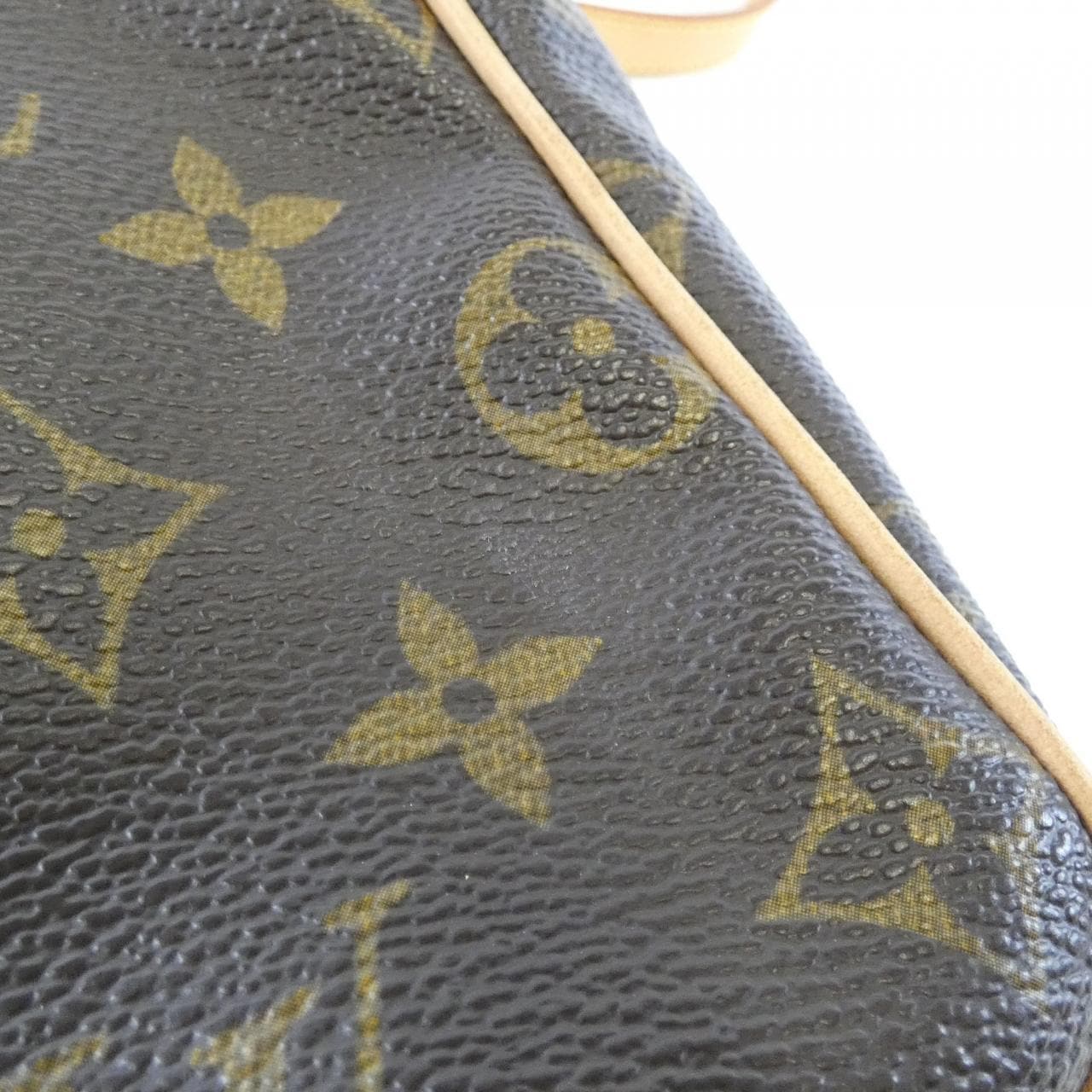 ルイヴィトン モノグラム ヴィバ シテ PM M51165 ショルダーバッグ