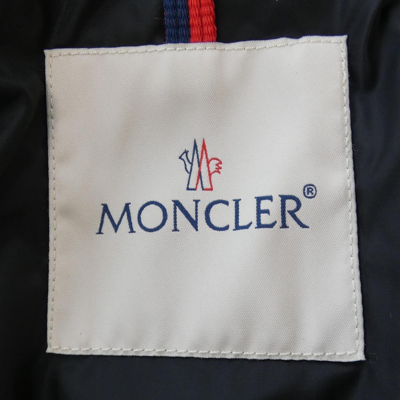 モンクレール MONCLER ダウンジャケット