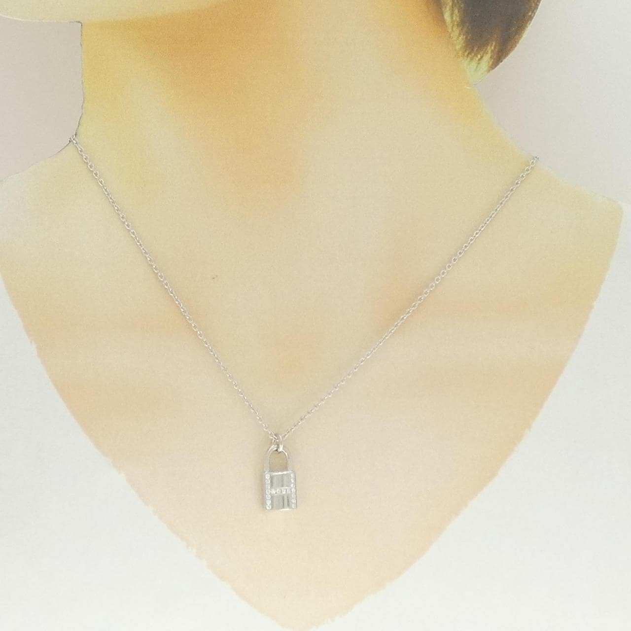 HERMES amulettes cadena necklace