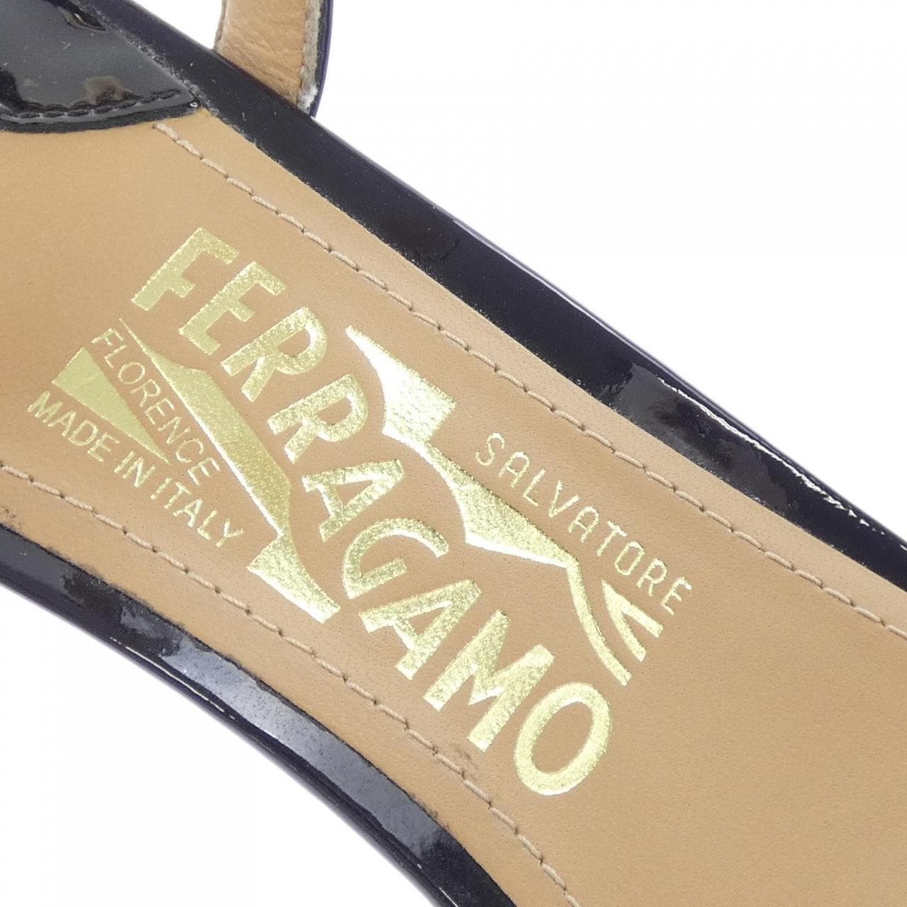 サルヴァトーレフェラガモ SALVATORE FERRAGAMO サンダル