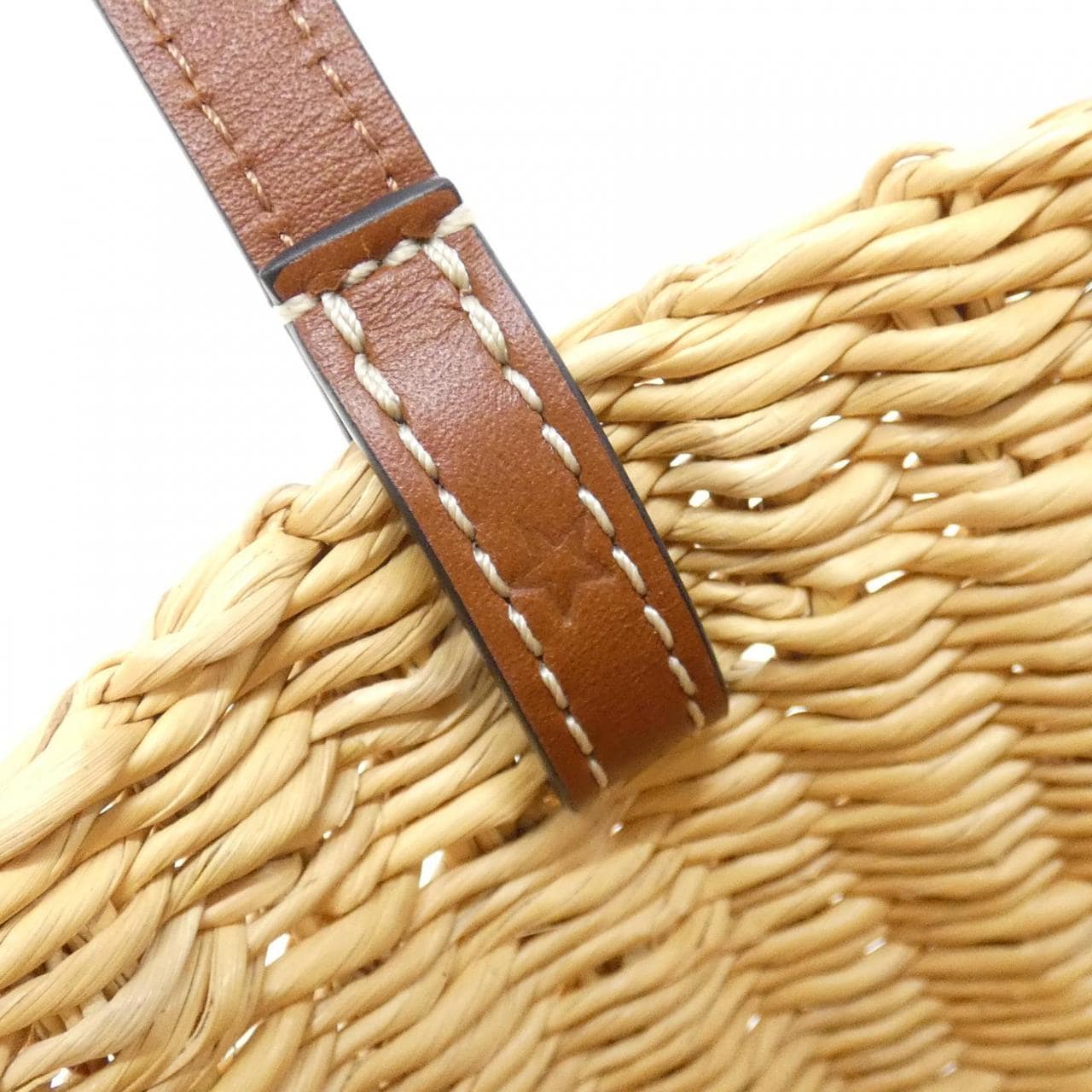 ロエベ SHELL BASKET SMALL A223096X06 バッグ
