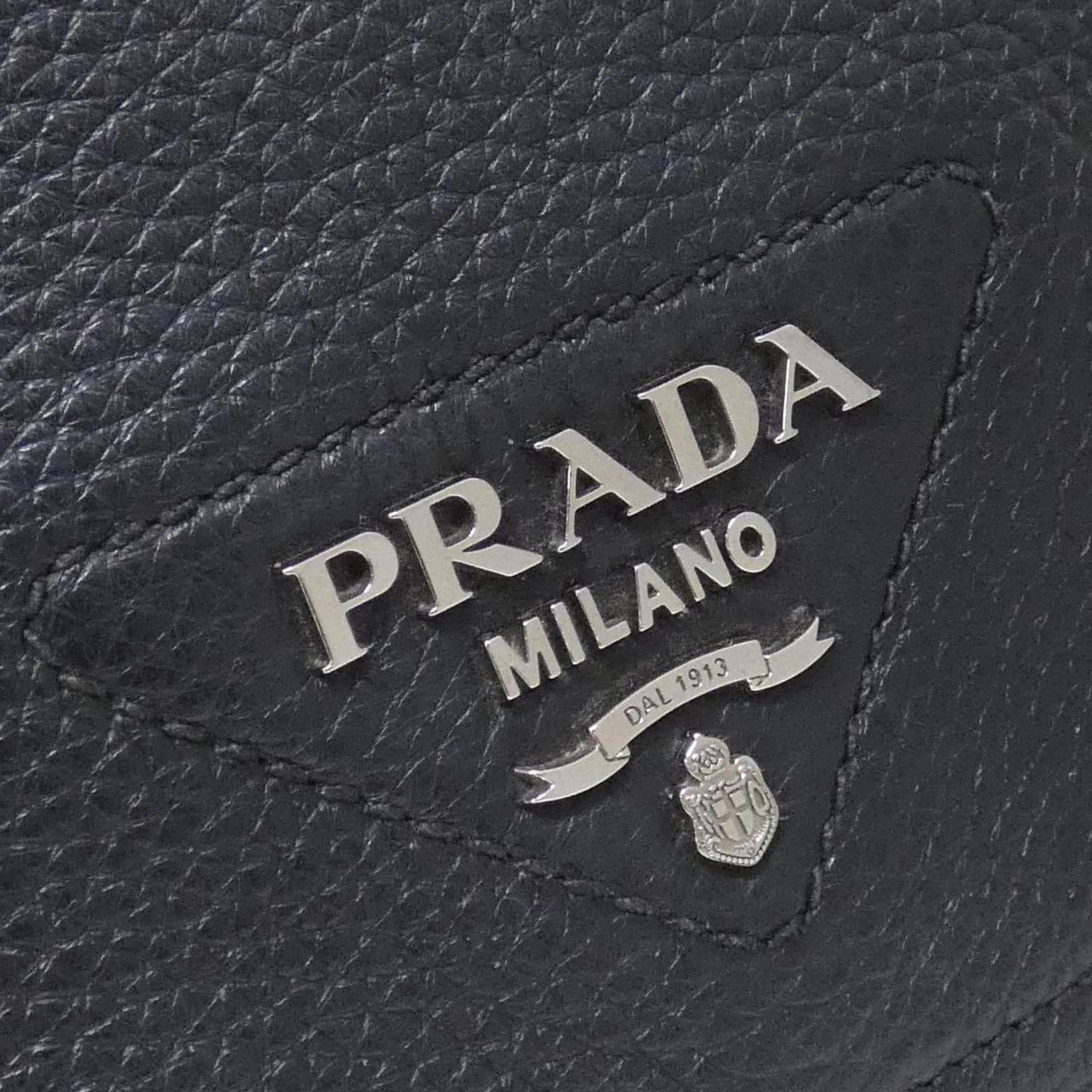 Prada 1BD314肩背包