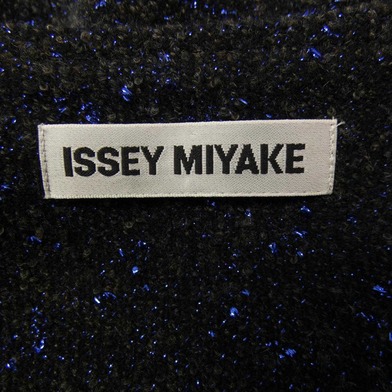 イッセイミヤケ ISSEY MIYAKE スカート
