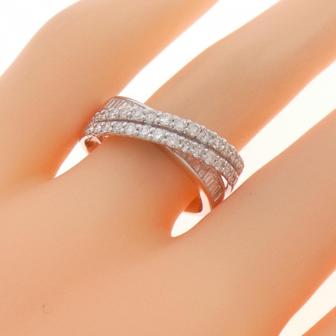 K18WG ダイヤモンド リング 1.00CT