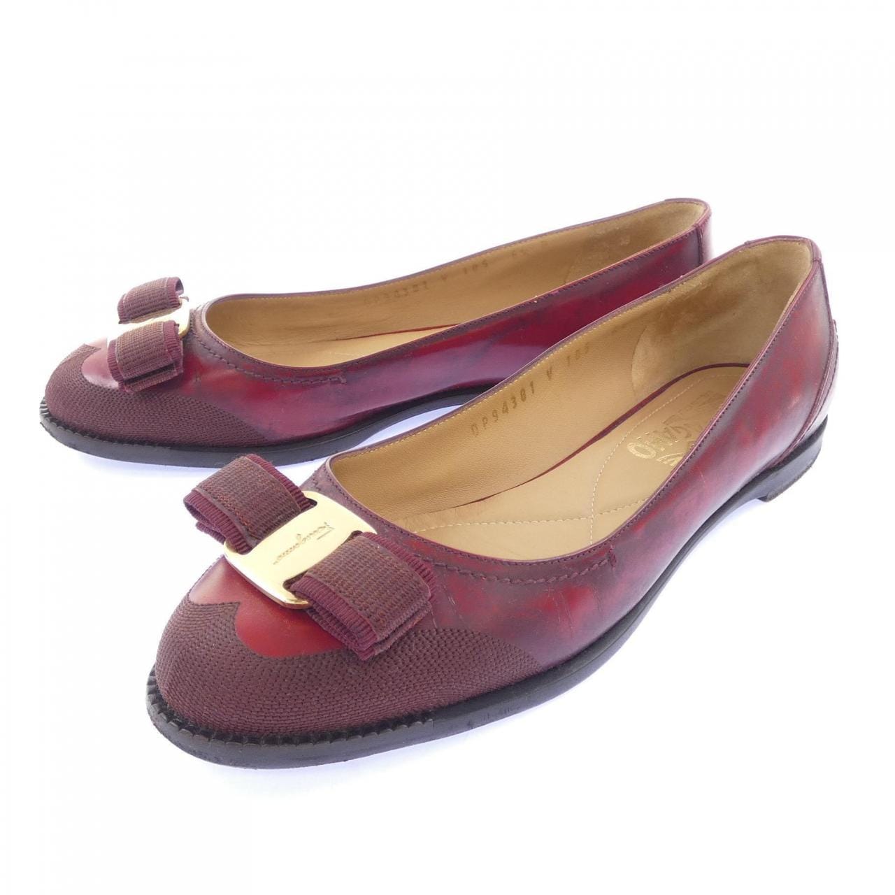 サルヴァトーレフェラガモ SALVATORE FERRAGAMO フラットシューズ