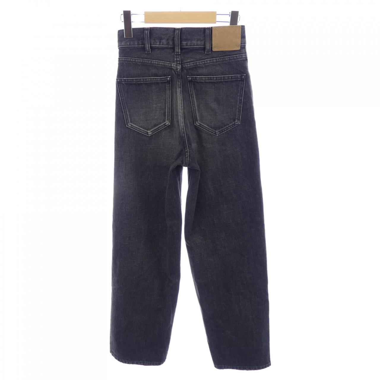 セリーヌ CELINE キティジーンズ KITTY JEANS 2N778444W ジーンズ