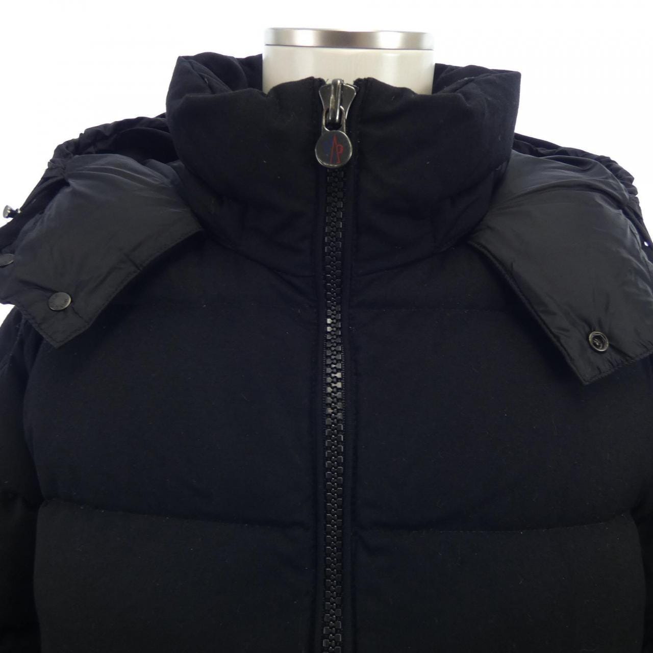 モンクレール MONCLER ダウンジャケット