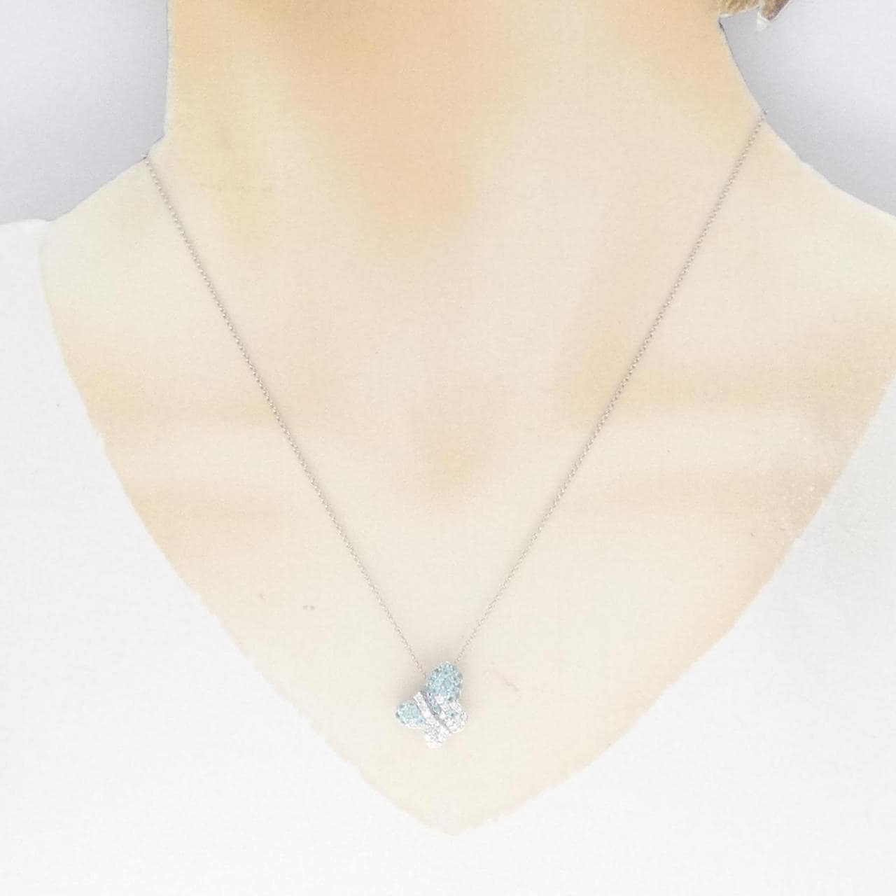 K18WG butterfly Tourmaline necklace 0.28CT