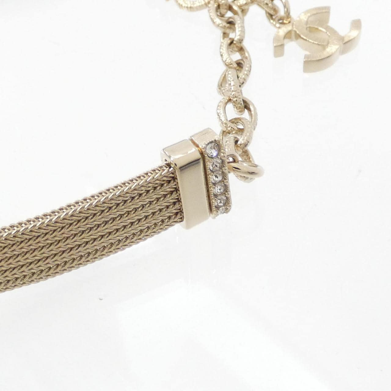 CHANEL choker