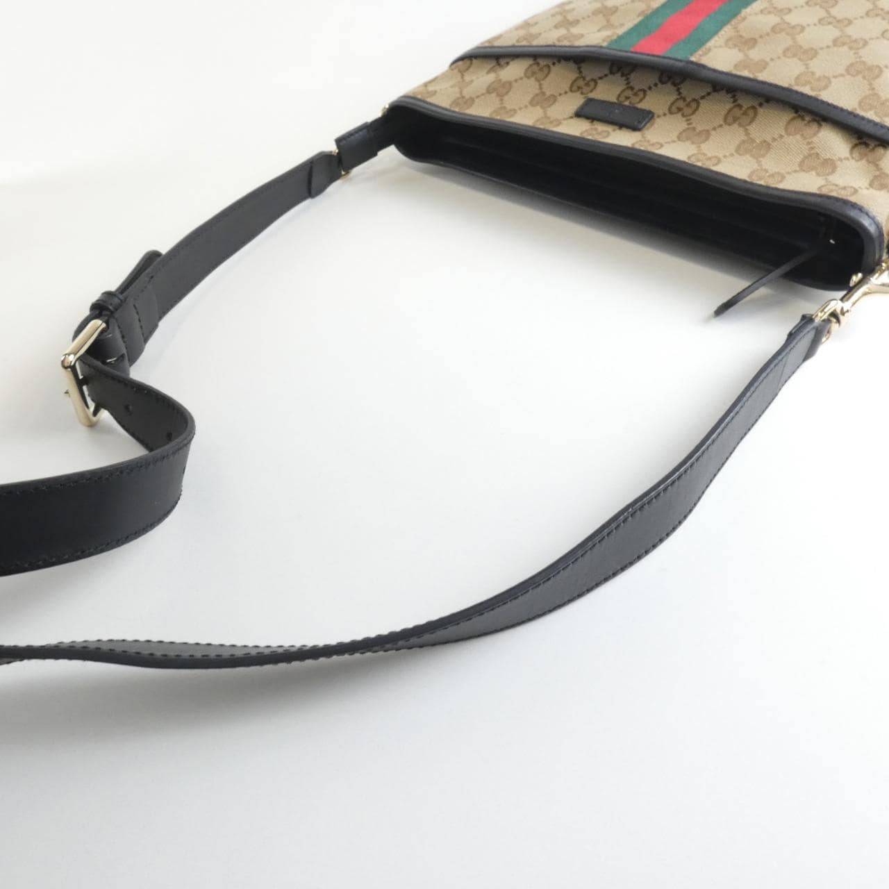 Gucci 388926 KY9PZ单肩包