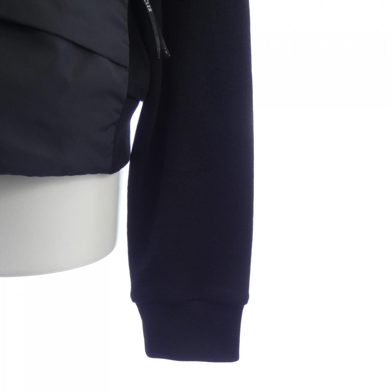 モンクレール MONCLER ダウンジャケット