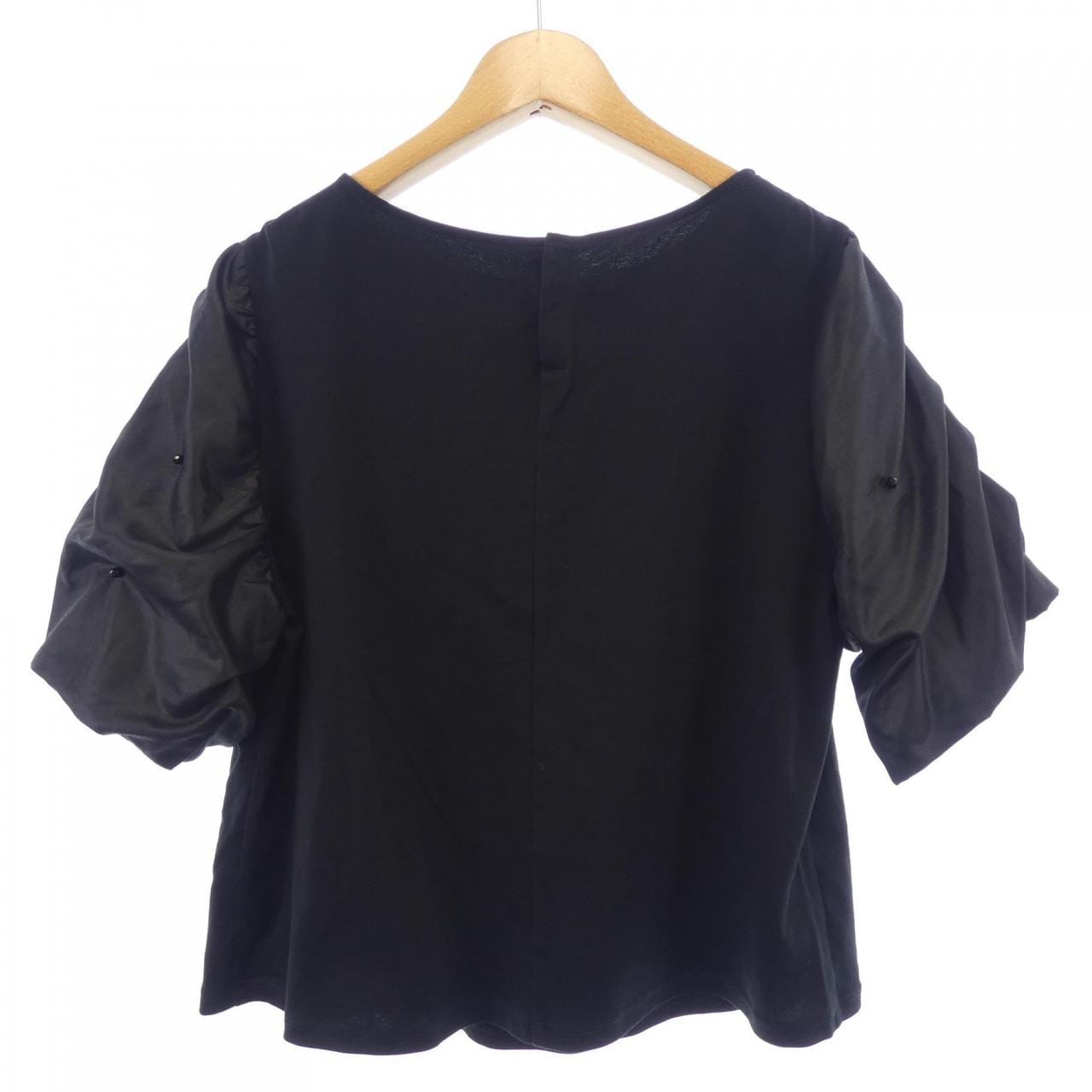 トゥービーシック TO BE CHIC トップス