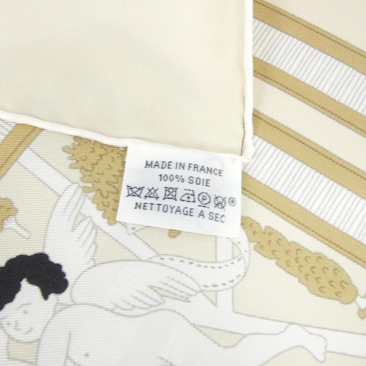 エルメス LES NOUVEAUX AMOUREUX DE PARIS カレ 003329S スカーフ