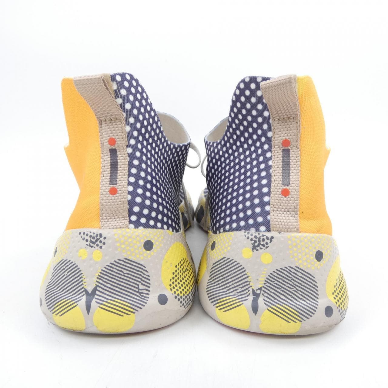 UIN M1116370 スニーカー