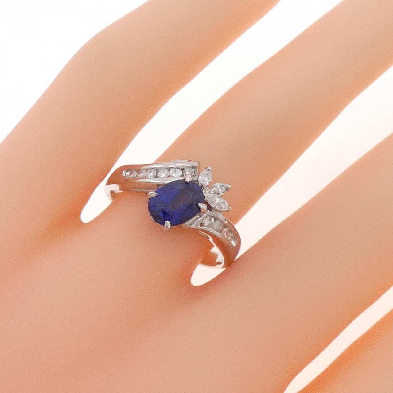 18KWG サファイヤ リング