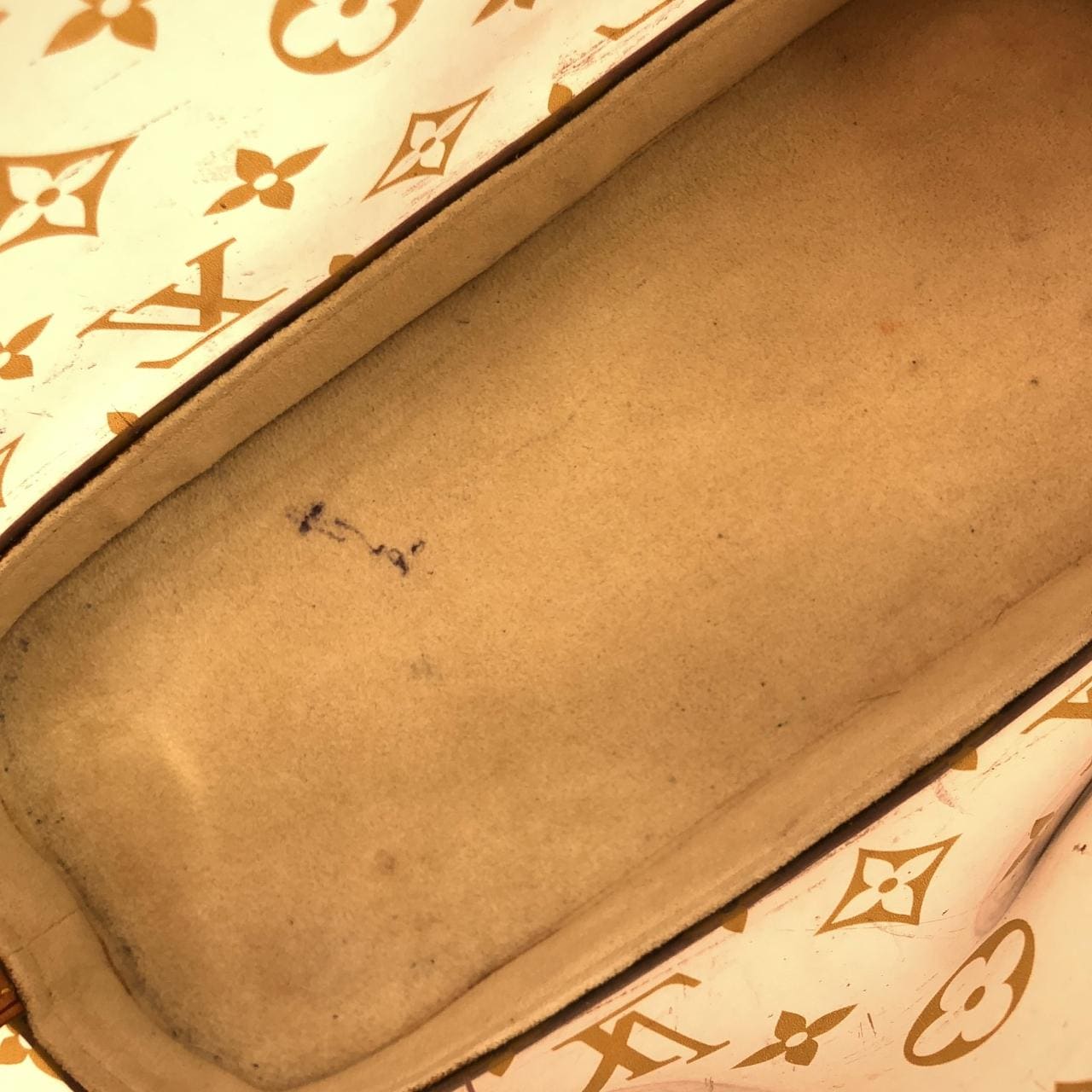 ルイヴィトン カバ アンブル PM M92502 バッグ