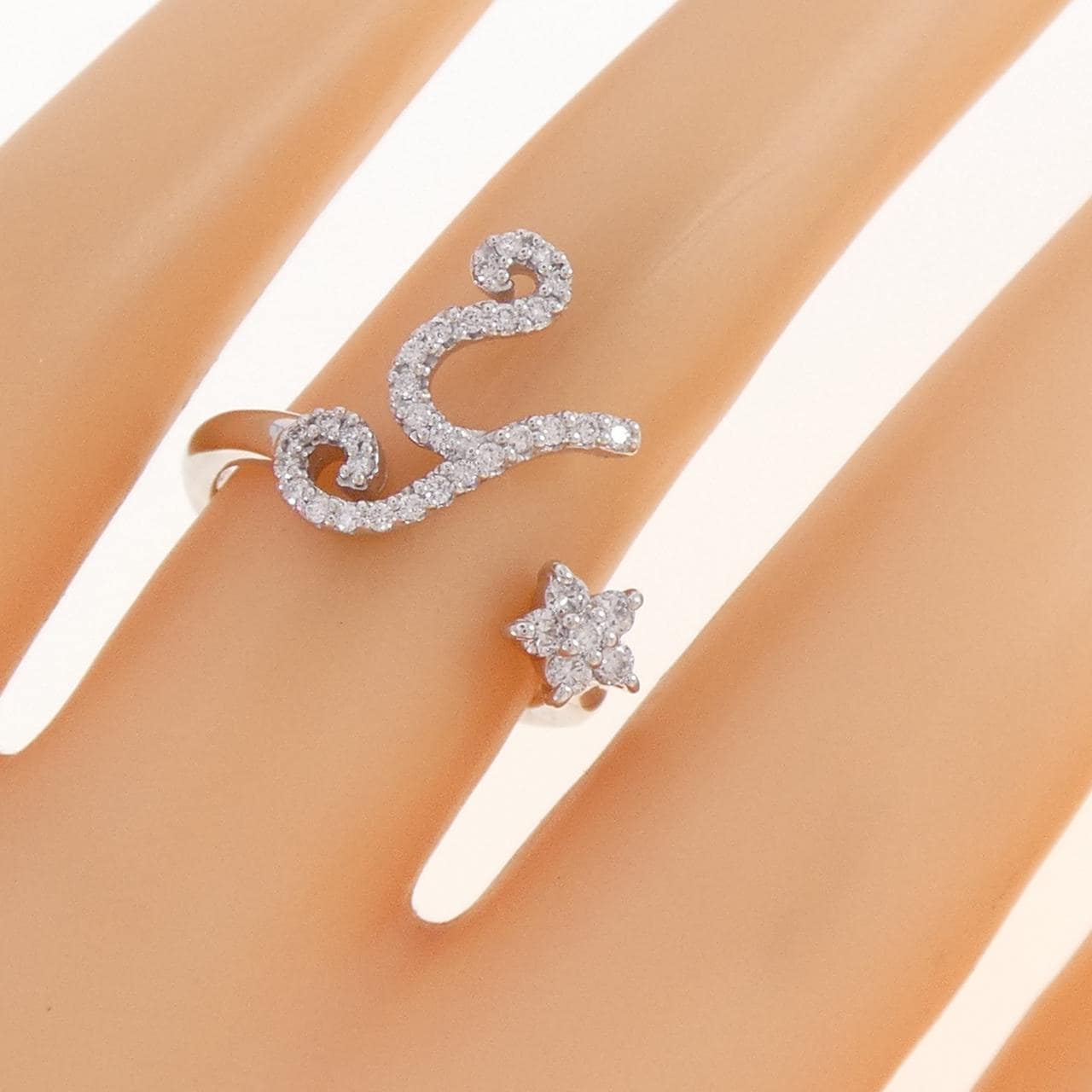 ポンテヴェキオ イニシャル リング 0.26CT