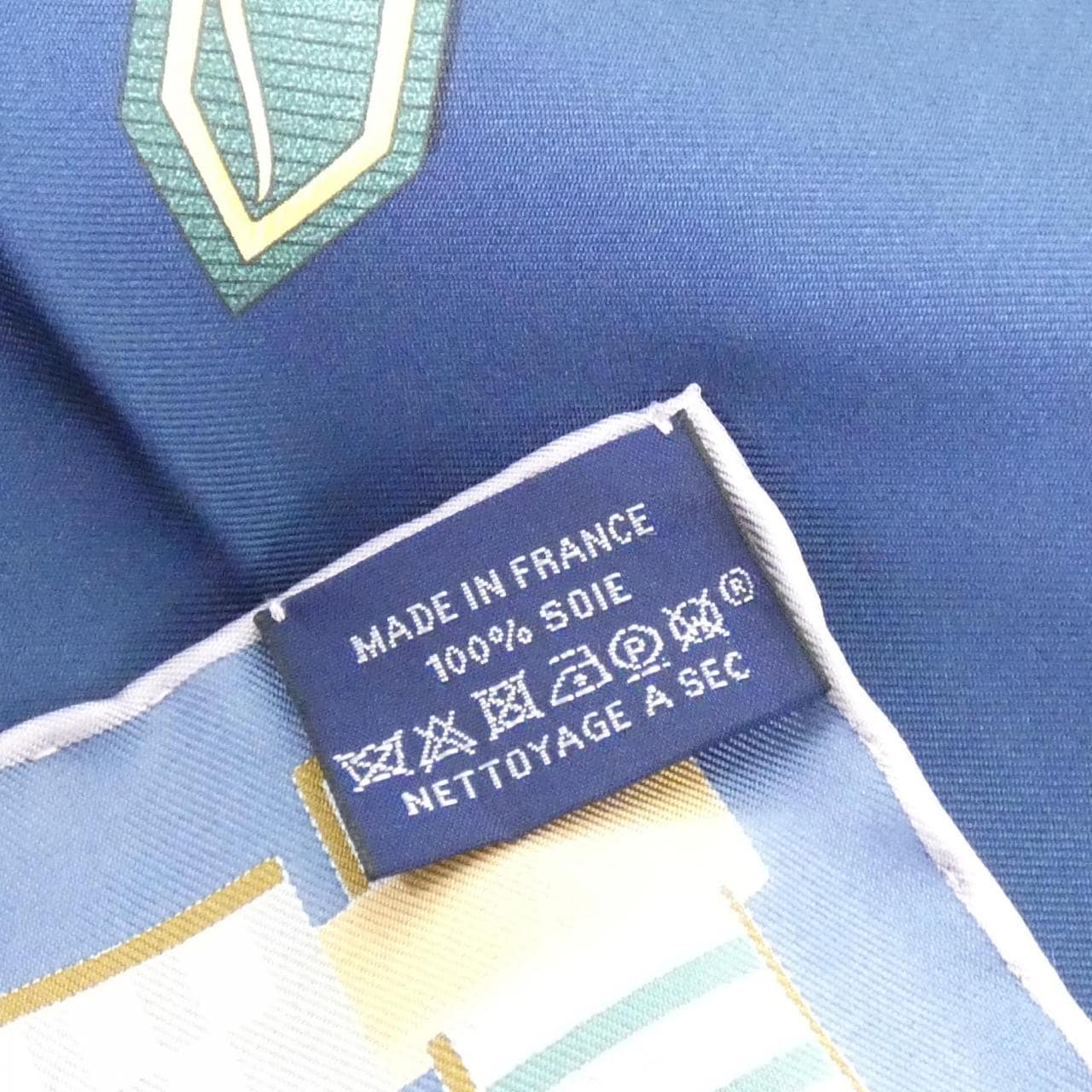 エルメス LETTERS EQUESTRES カレ 004039S スカーフ