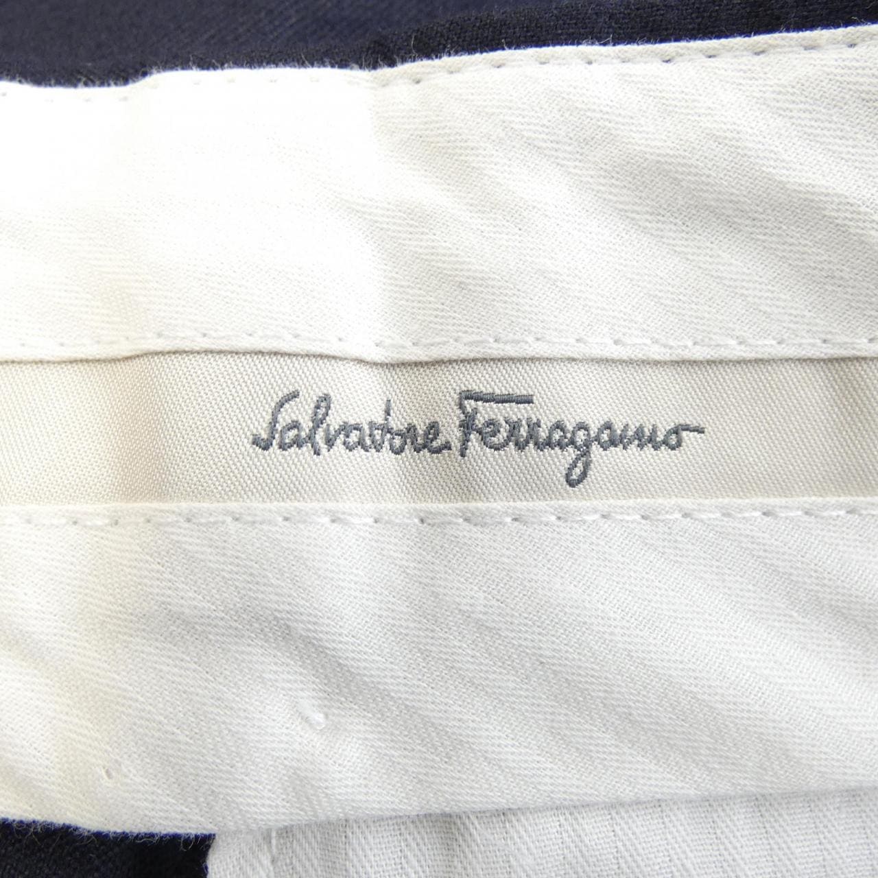 サルヴァトーレフェラガモ SALVATORE FERRAGAMO パンツ