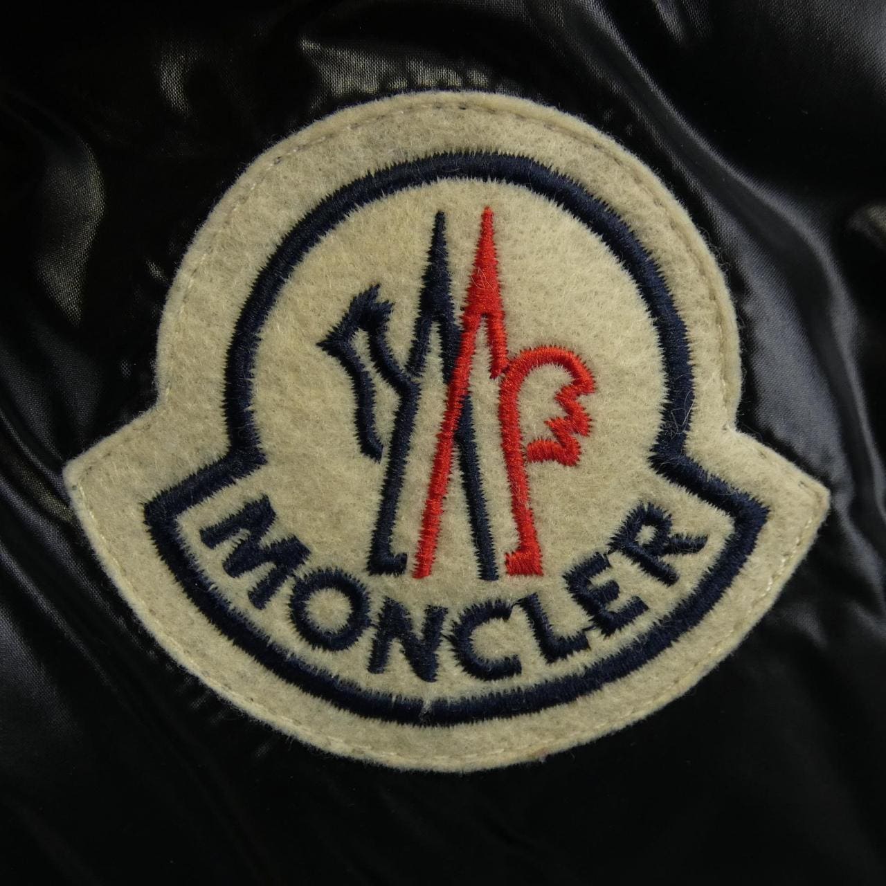 モンクレール MONCLER 41303/50 ダウンジャケット