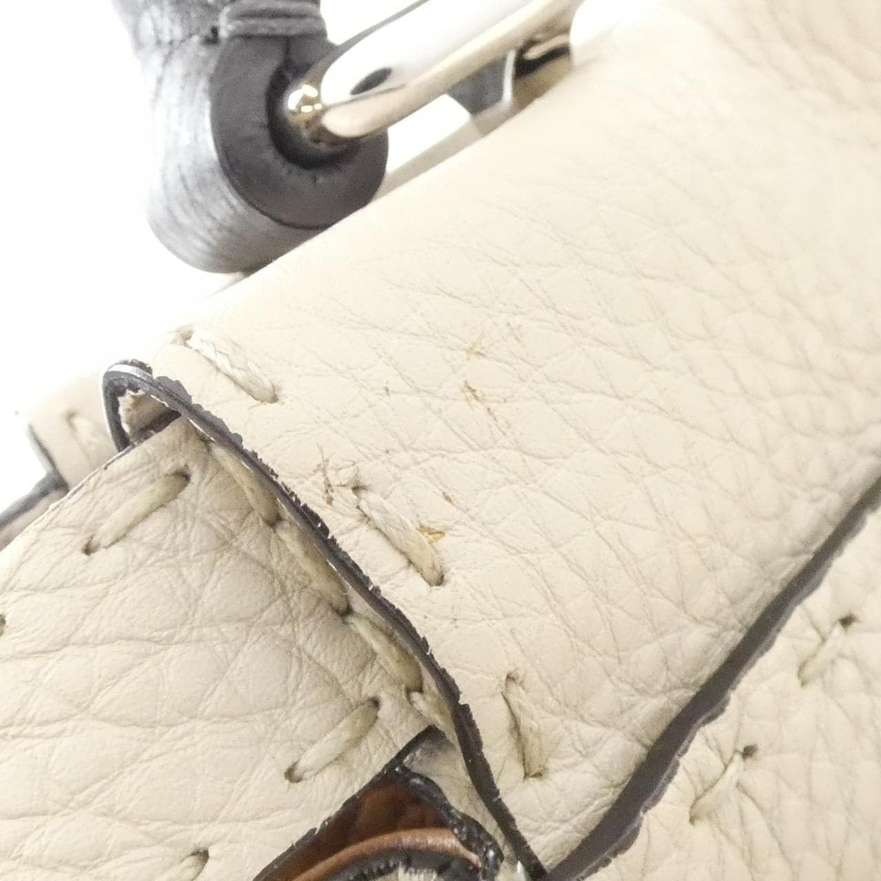 フェンディ セレリア ピーカブー 8BN290 3PE バッグ