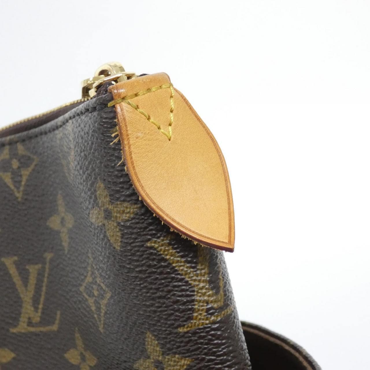 ルイヴィトン モノグラム トータリー MM M56689 バッグ