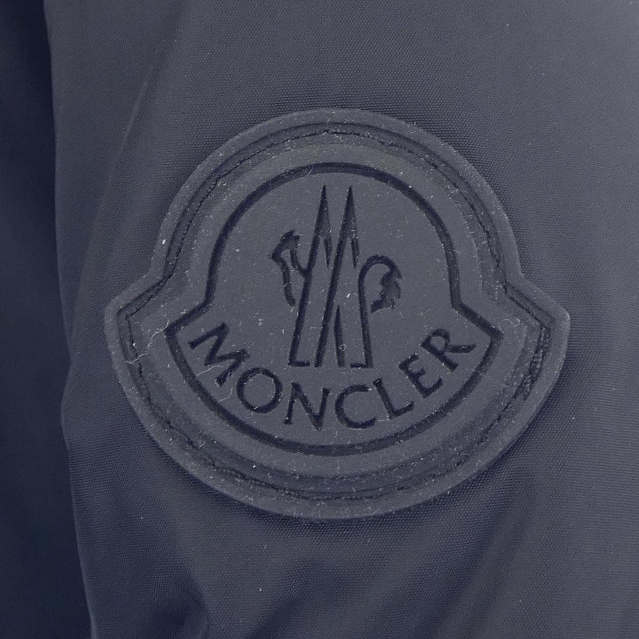 モンクレール MONCLER ダウンジャケット