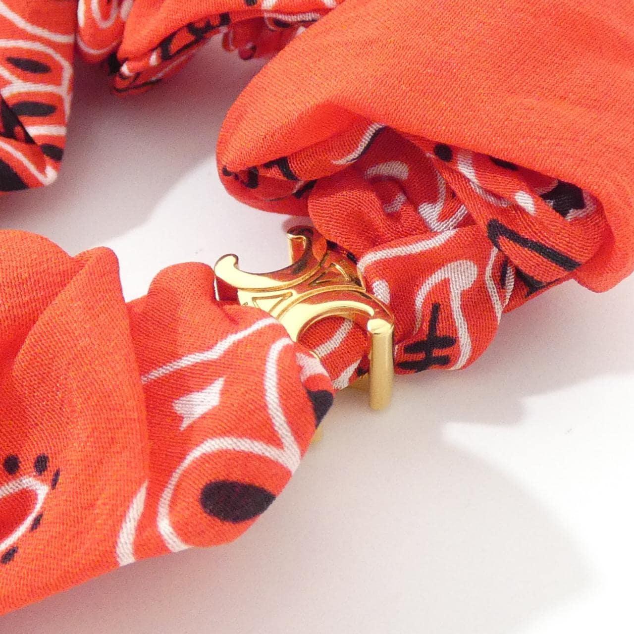 セリーヌ シュシュ