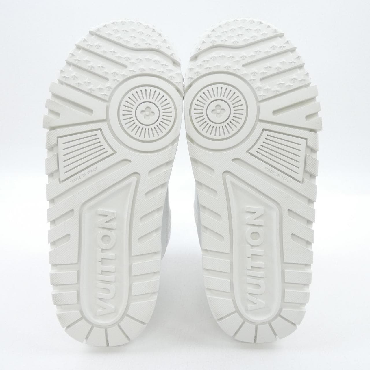 ルイヴィトン LOUIS VUITTON LVトレイナースノースニーカー スニーカー