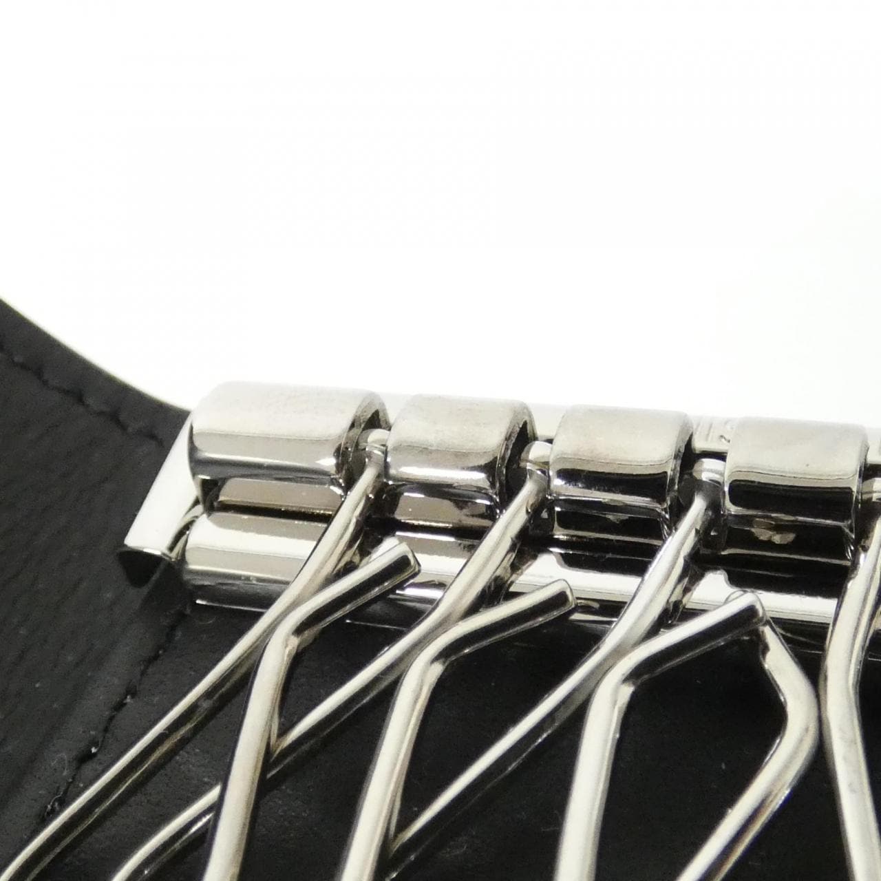 ルイヴィトン モノグラム シャドウ ミュルティクレ M14825 キーケース