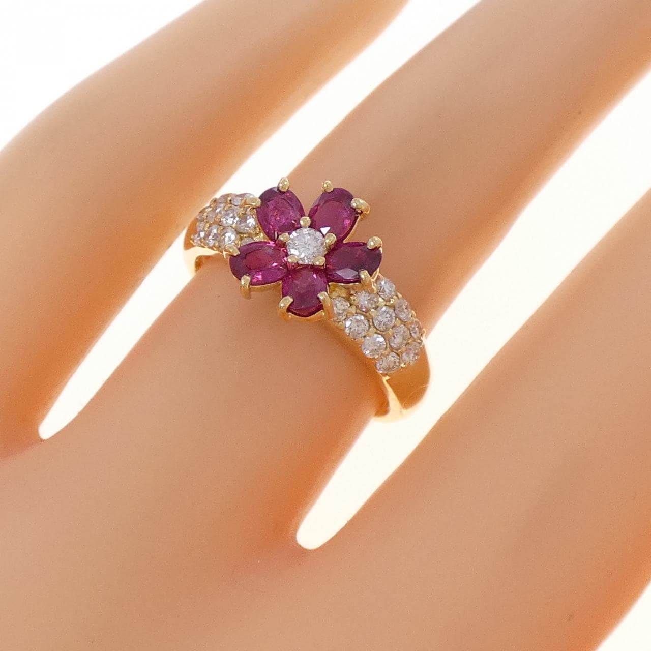 K18YG フラワー ルビー リング 1.00CT