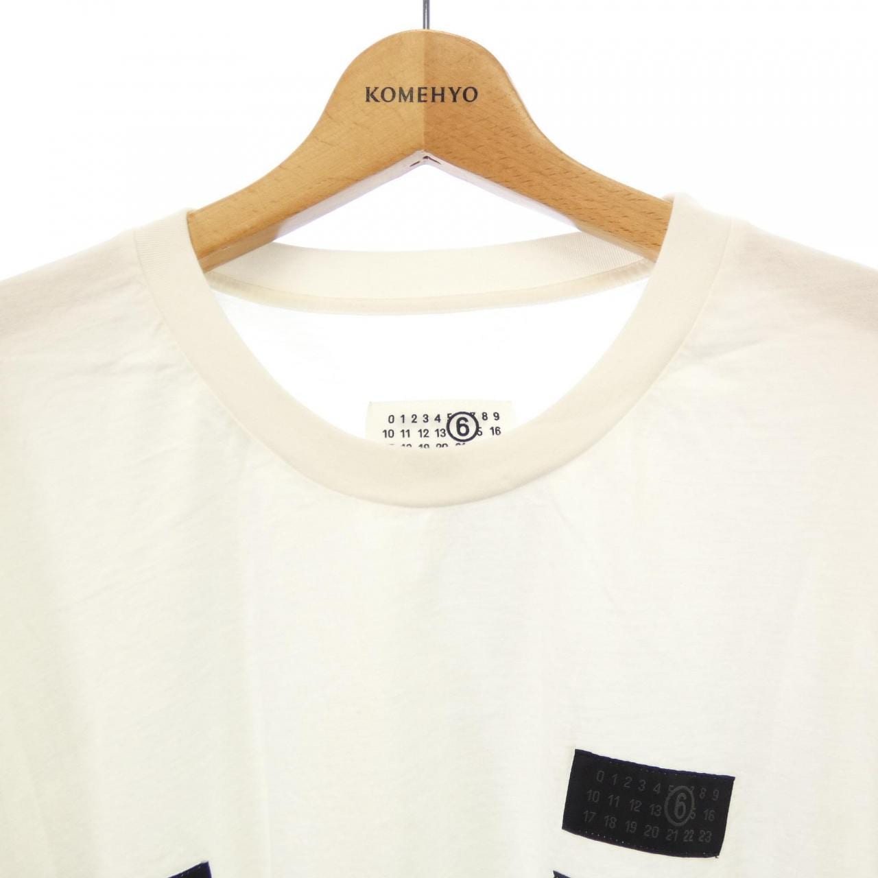 エムエムシックス MM6 SH0GC0069 S24311 Tシャツ