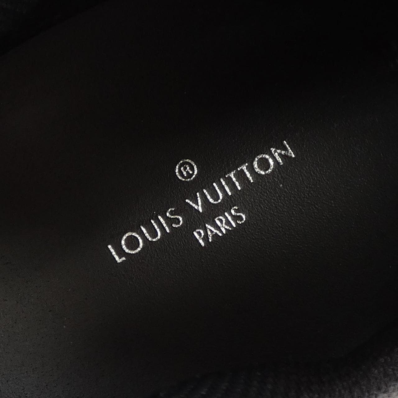 ルイヴィトン LOUIS VUITTON パテントモノグラムキャンバス アークライトライン スニーカー