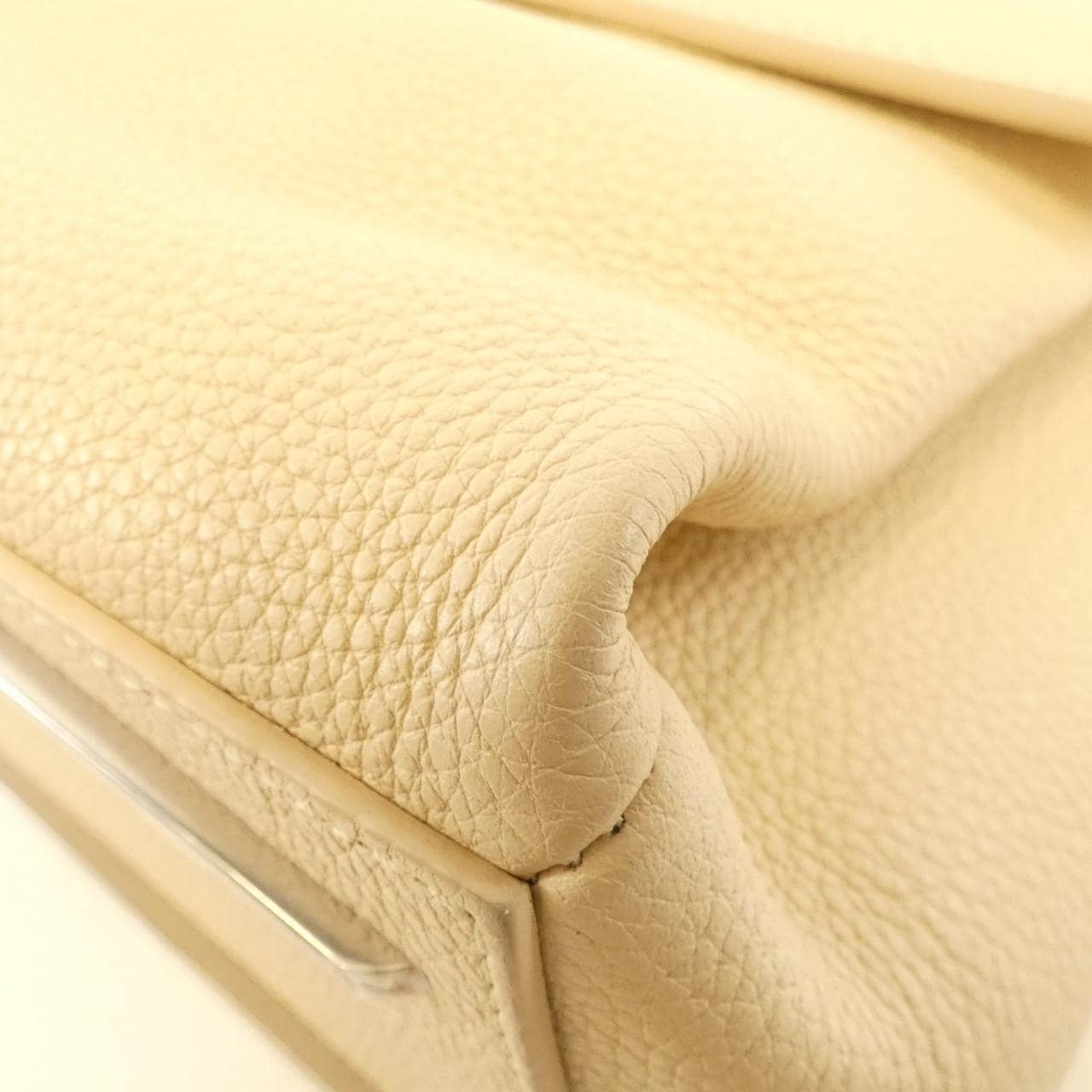 バレンシアガ 391568 CNX04 バッグ