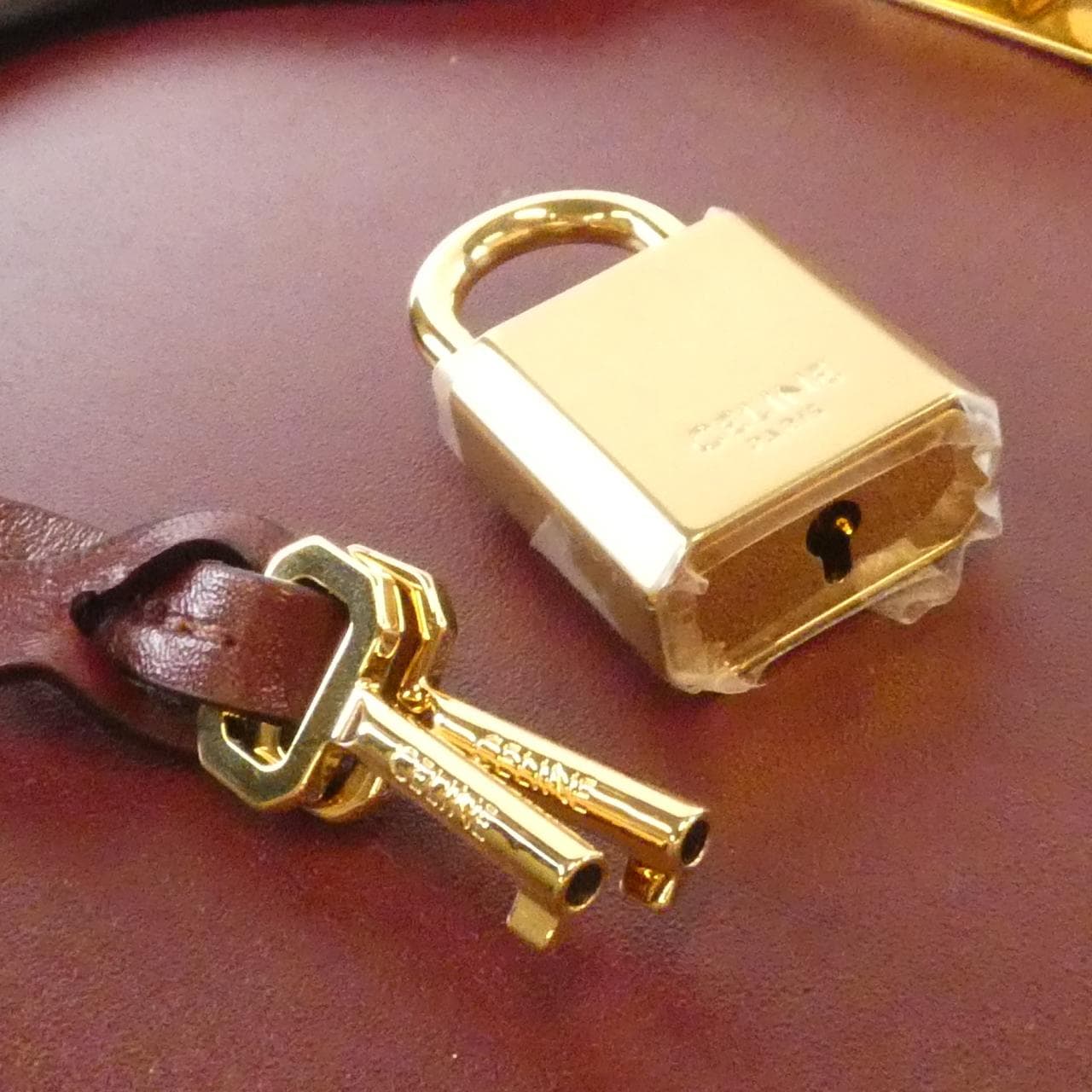 セリーヌ 16 ミディアム 187373BEY バッグ