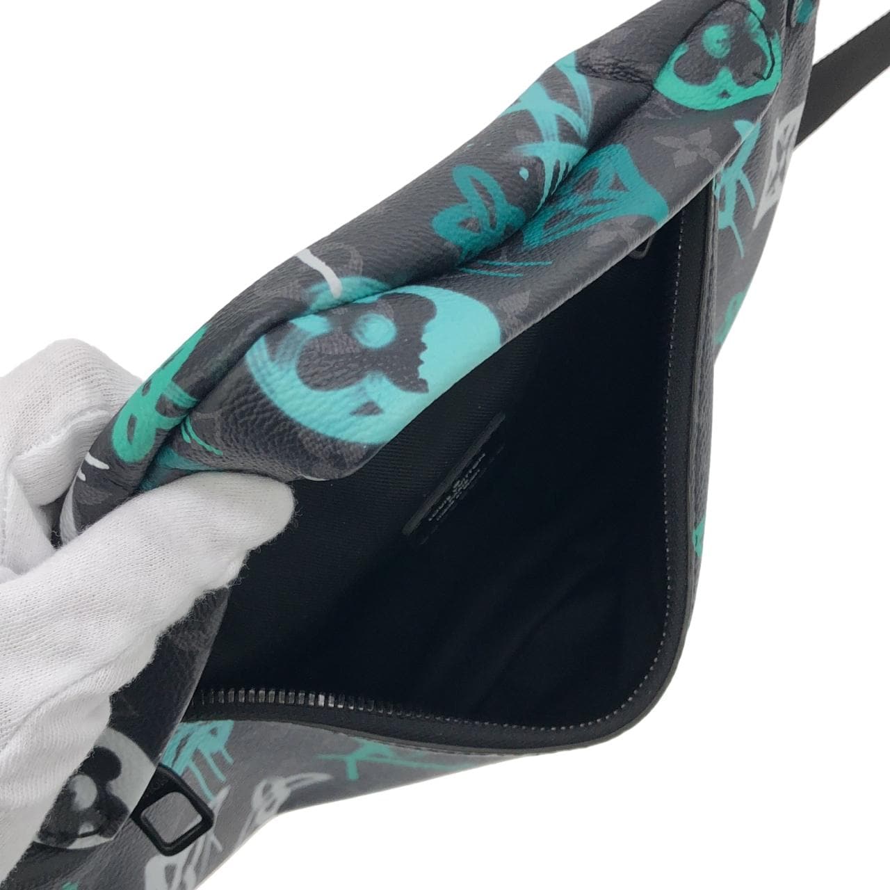 ルイヴィトン モノグラム エクリプス(LVグラフィティ ヴェール) ディスカバリー バムバッグ PM M21397 ショルダーバッグ