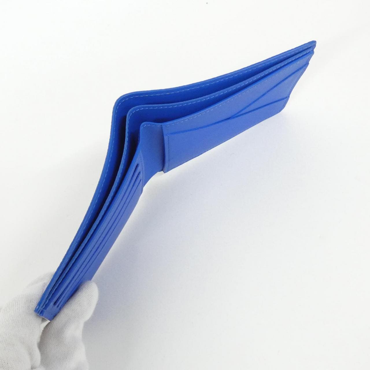 ルイヴィトン LVアエログラム ポルトフォイユ ミュルティプル M82272 札入れ