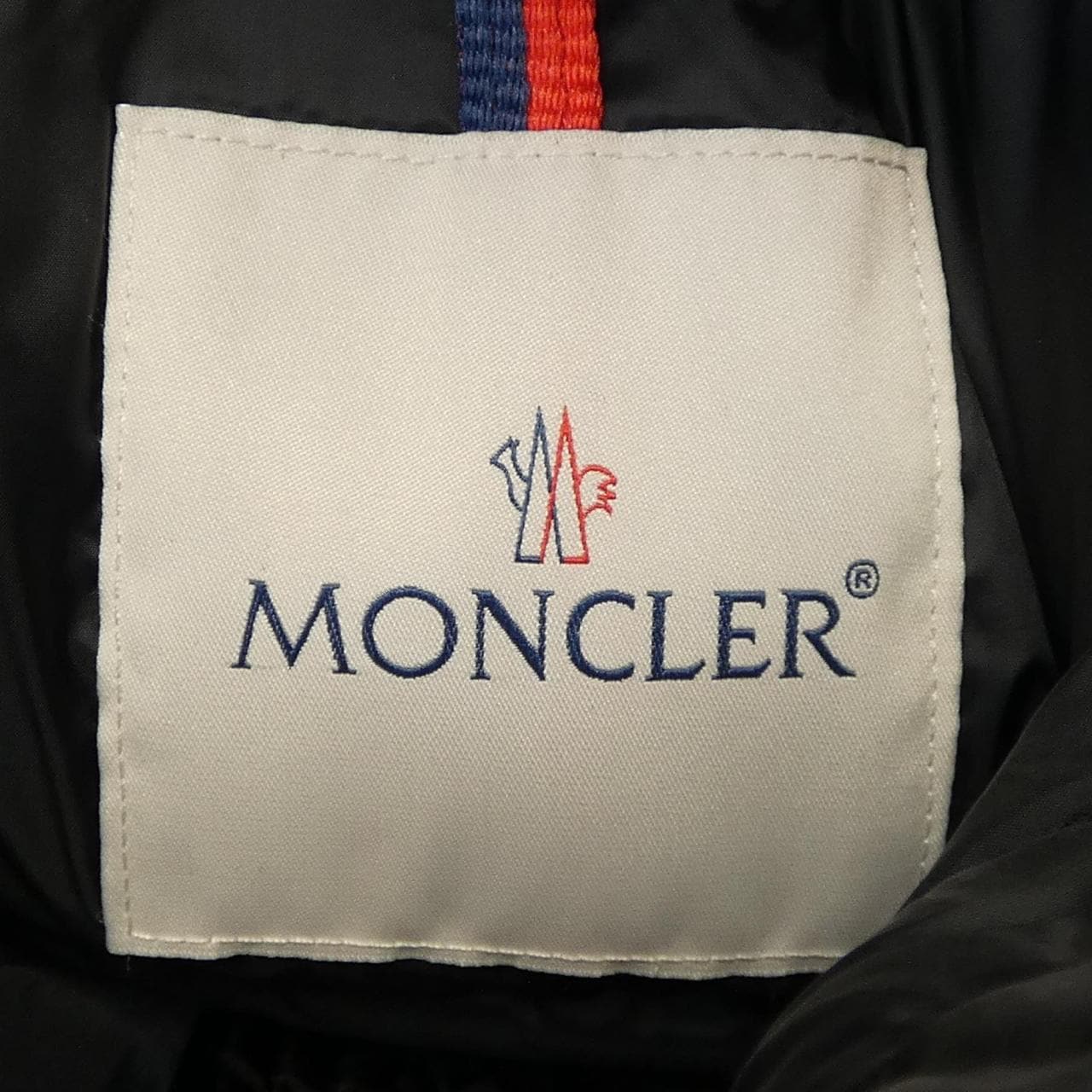 モンクレール MONCLER ダウンジャケット