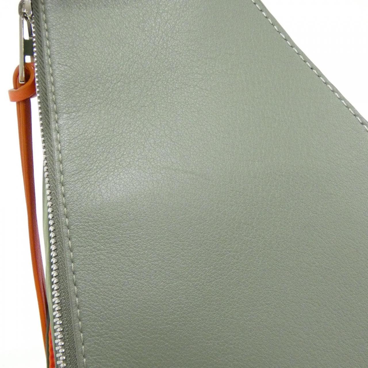 ロエベ アントン スリング B511A09X11 ショルダーバッグ